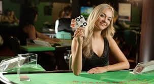 pk22 Live Dealer Kya ہے aur Yeh Kaise Chalti Hai